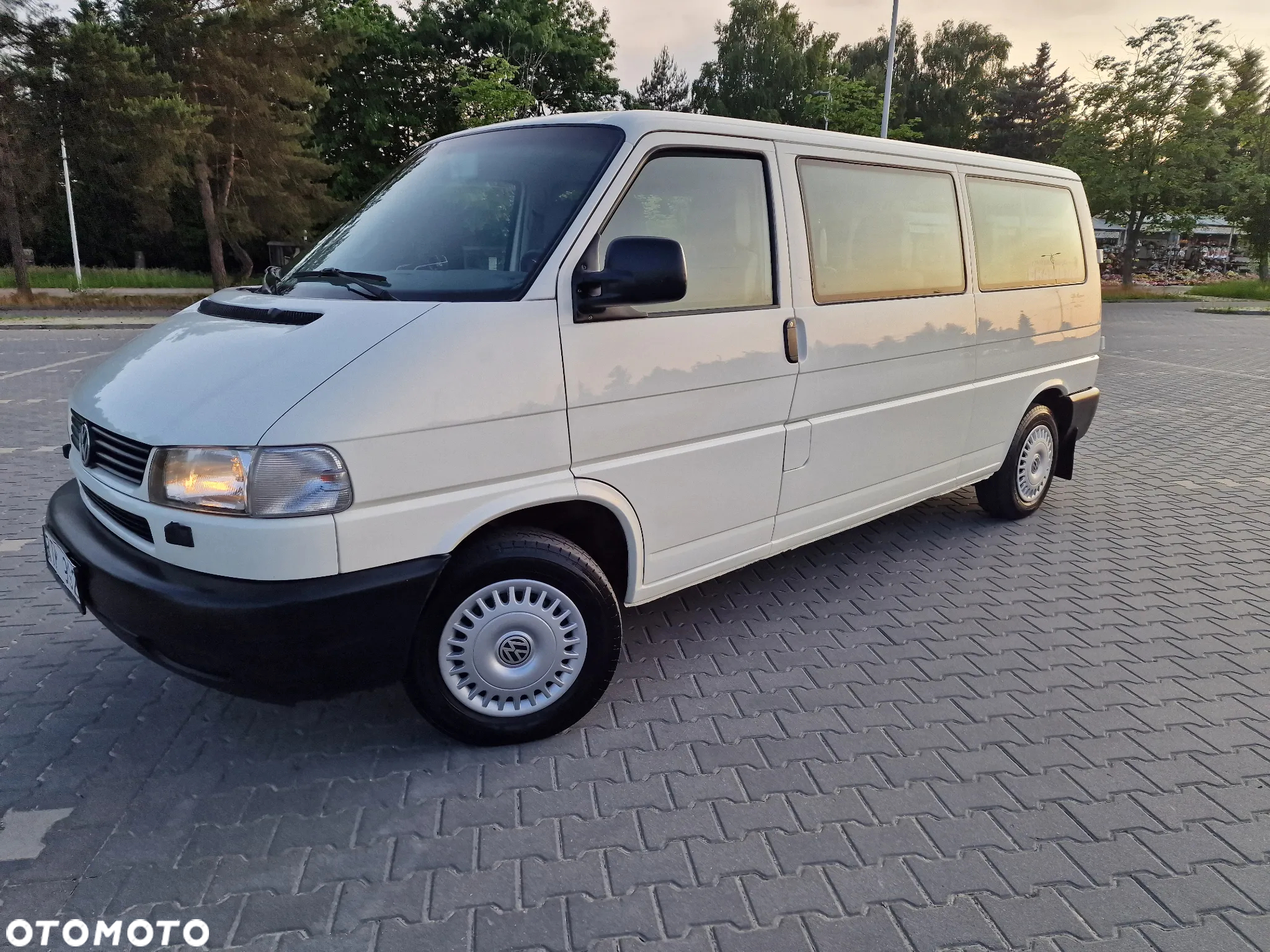 Volkswagen Caravelle GL - 4