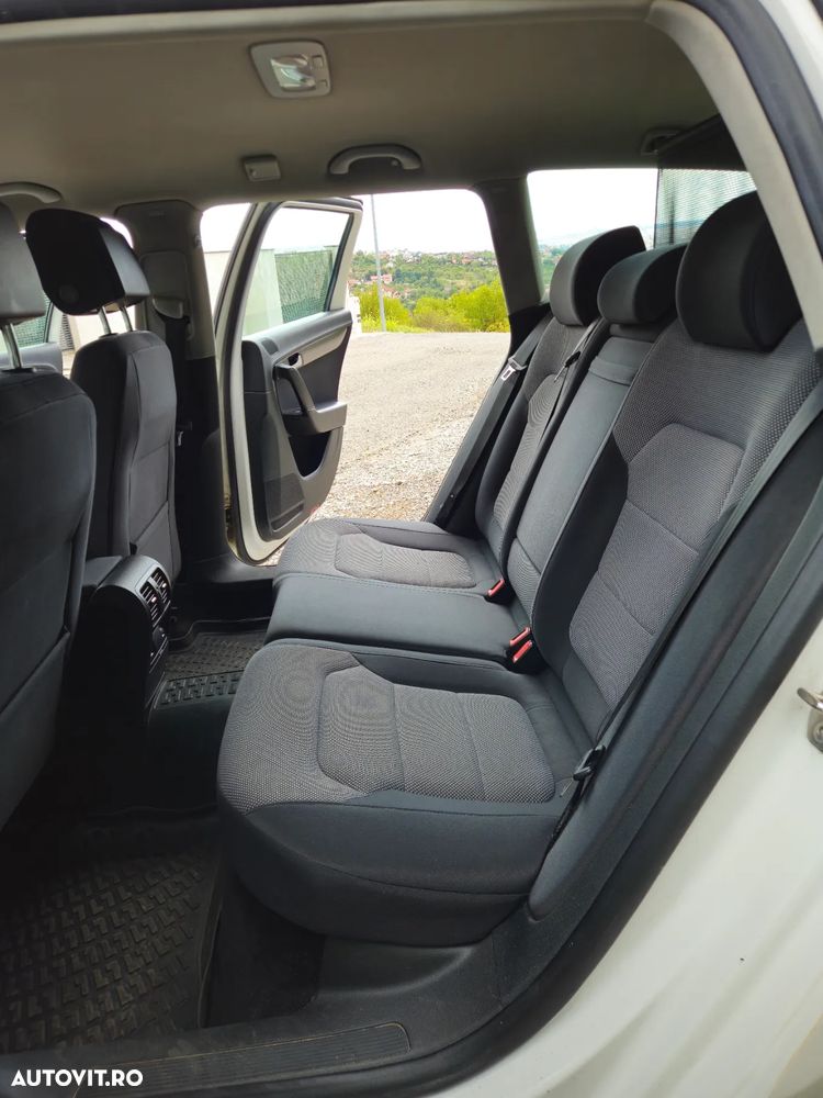 Volkswagen Passat Variant 2.0 TDI Blue TDI Highline - 14