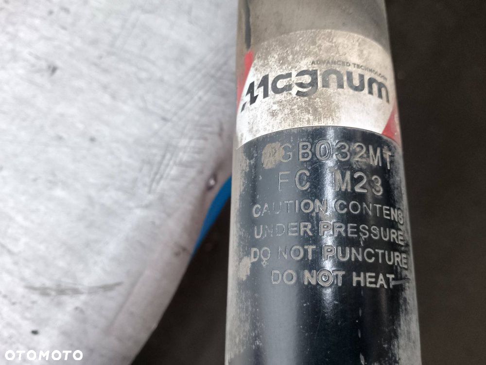 AMORTYZATORY PRZÓD KOMPLET BMW E46 LIFT AGB032MT 2.0 16V 318i - 3