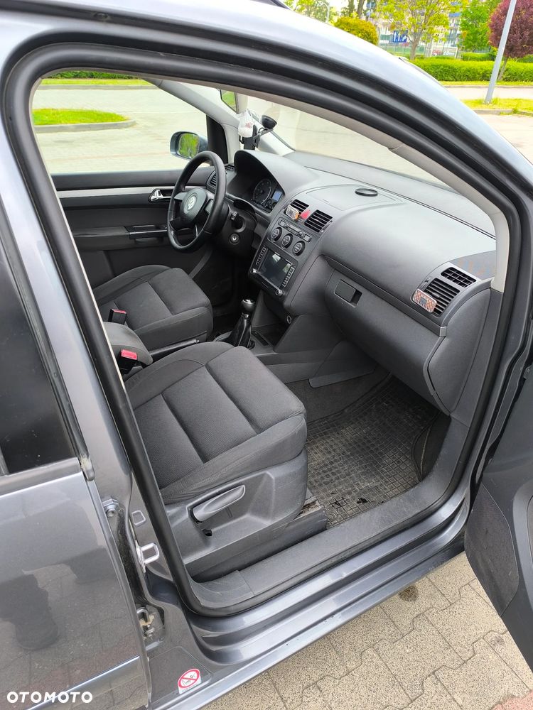 Volkswagen Touran 2.0 TDI DPF Trendline - 9