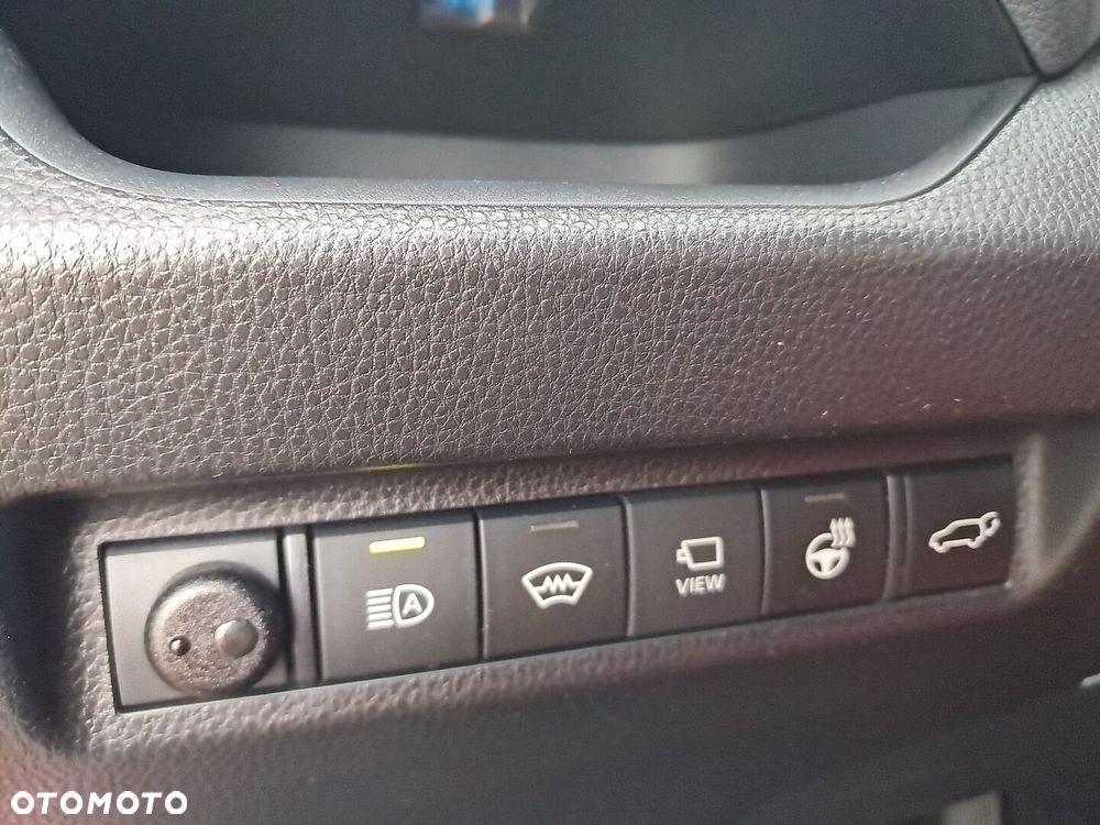 Toyota RAV4 - 24
