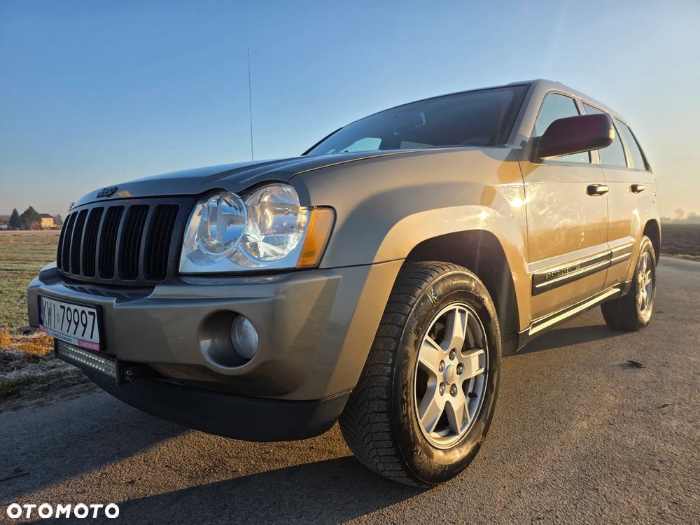 Jeep Grand Cherokee - 35