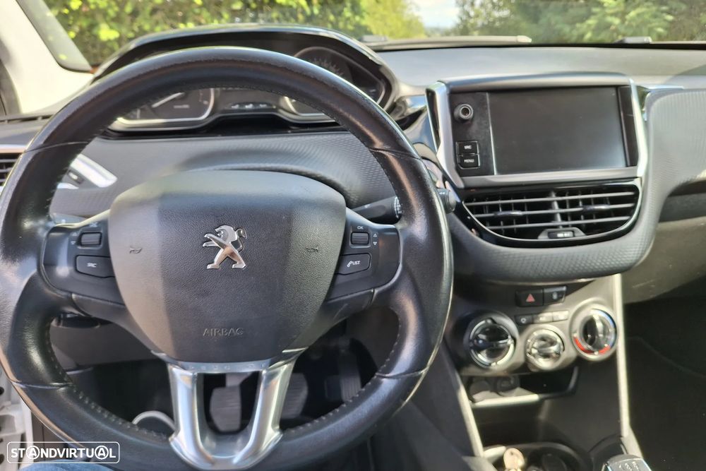 Peugeot 208 1.5 BlueHDi Signature - 8