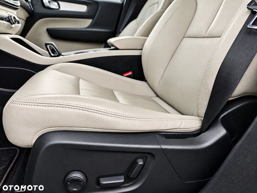 Volvo XC 40 T4 Inscription - 19