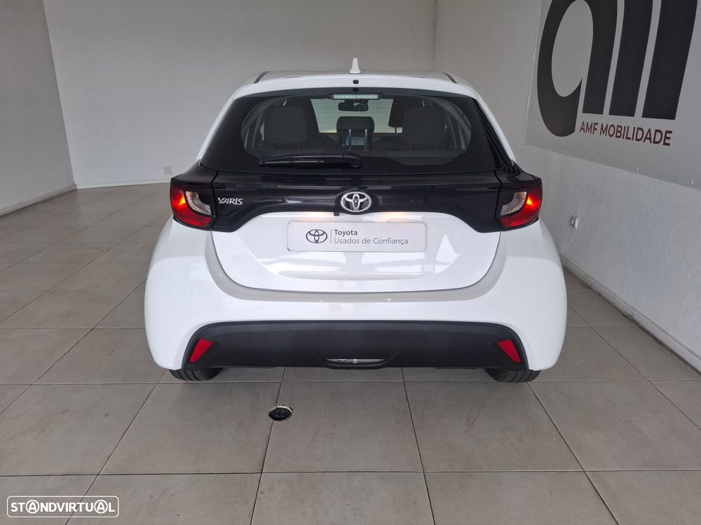 Toyota Yaris 1.0 VVT-i Comfort Plus - 4