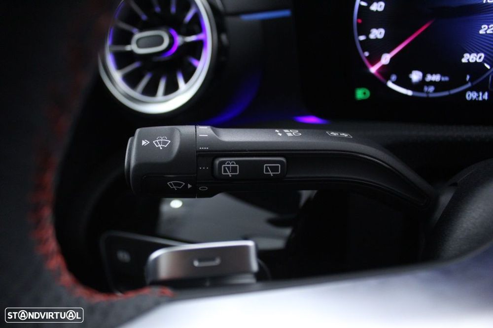 Mercedes-Benz A 250 e AMG Line - 24