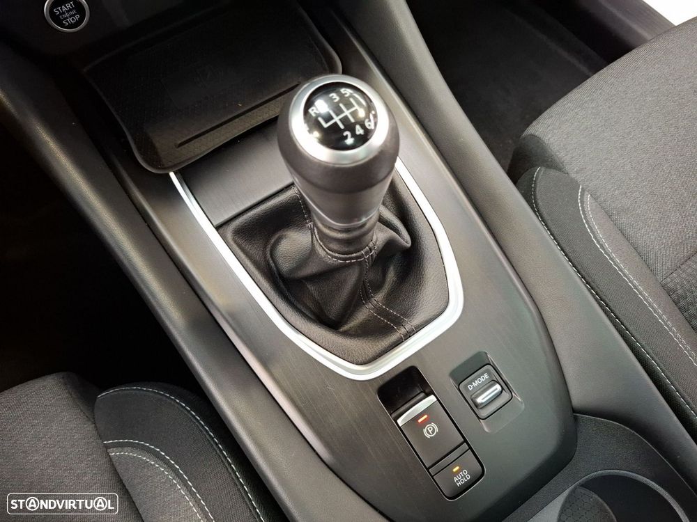 Nissan Qashqai 1.3 DIG-T N-Connecta LED+TT+SKY - 19