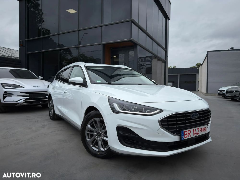 Ford Focus 1.5 EcoBlue Start-Stopp-System Aut. TITANIUM - 4