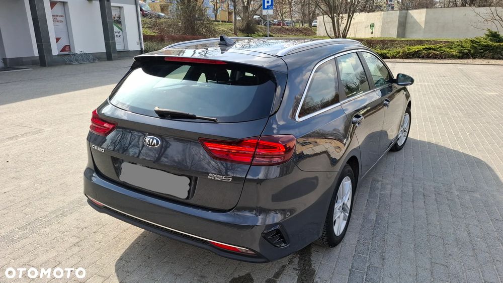Kia Ceed 1.4 T-GDI DCT OPF Platinum Edition - 3