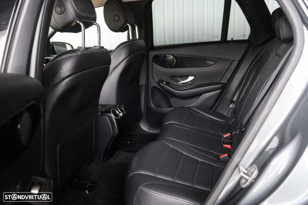 Mercedes-Benz GLC 300 - 30