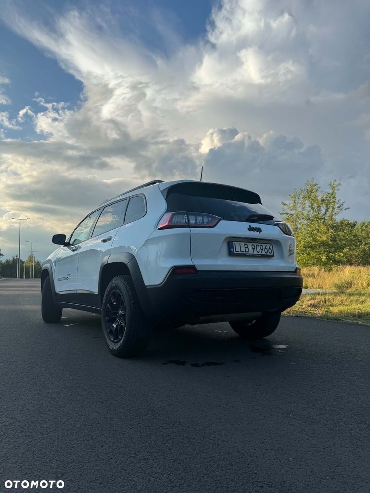 Jeep Cherokee - 8