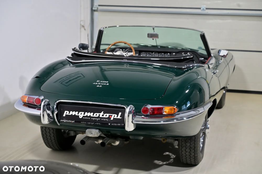 Jaguar E-Type - 9