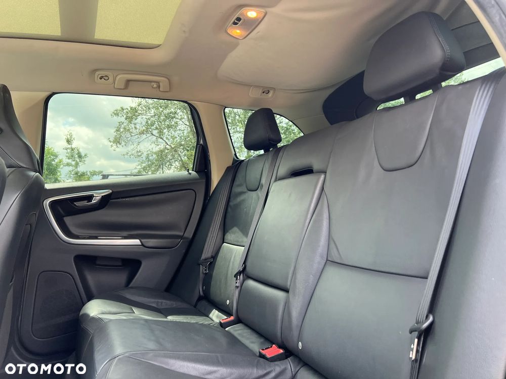 Volvo XC 60 - 24