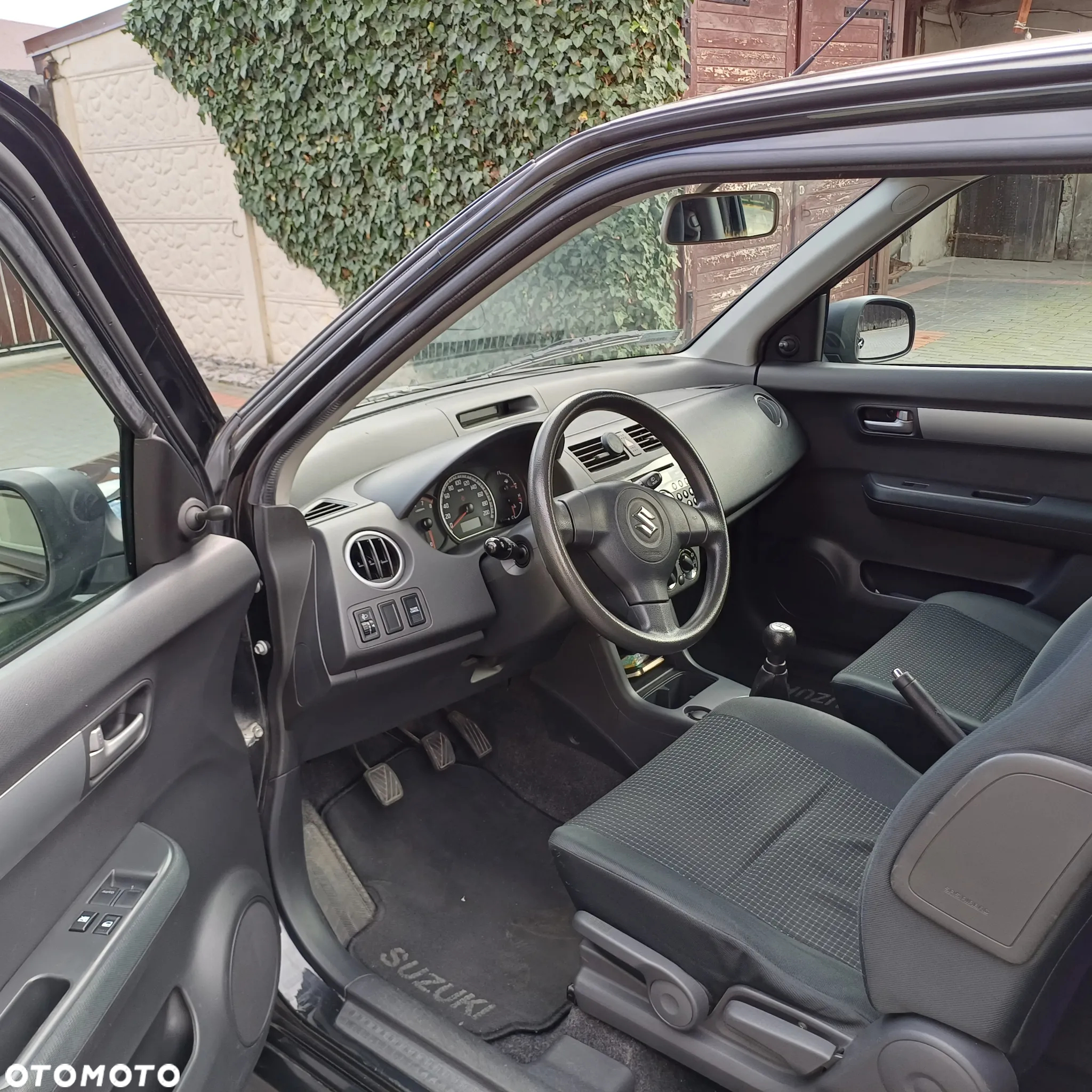 Suzuki Swift - 6