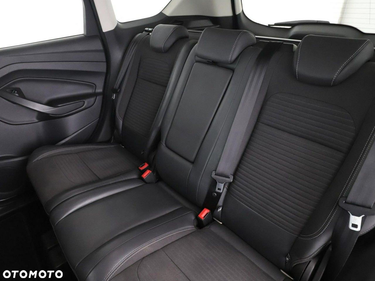 Ford Kuga 2.0 TDCi 2x4 Business Edition - 17
