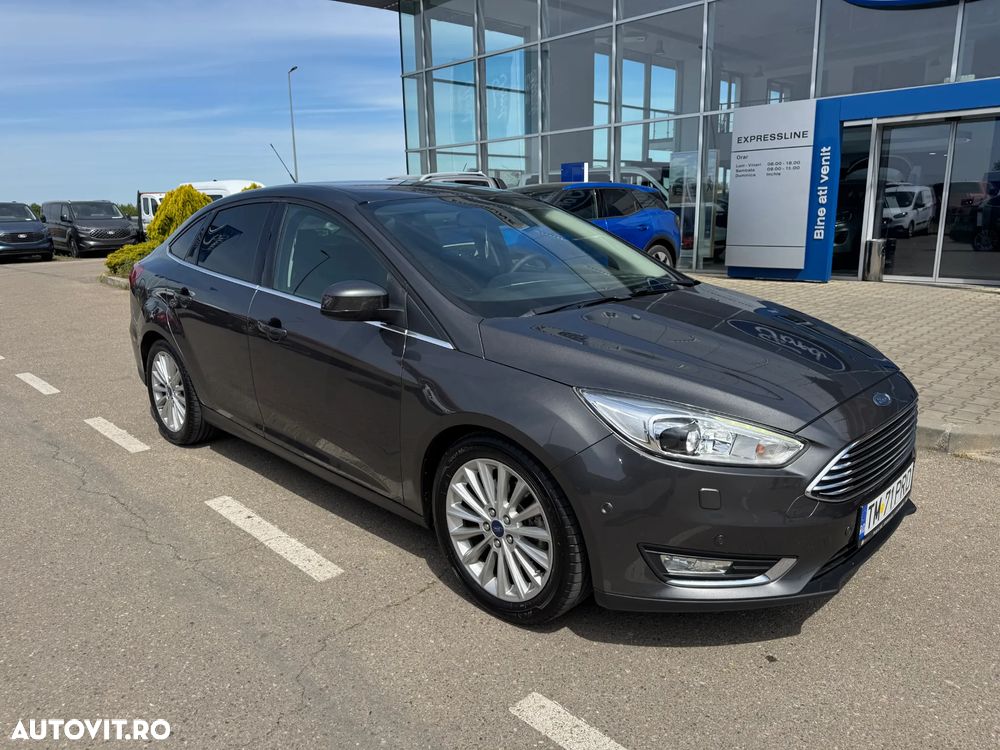 Ford Focus 1.5 EcoBoost Titanium - 1