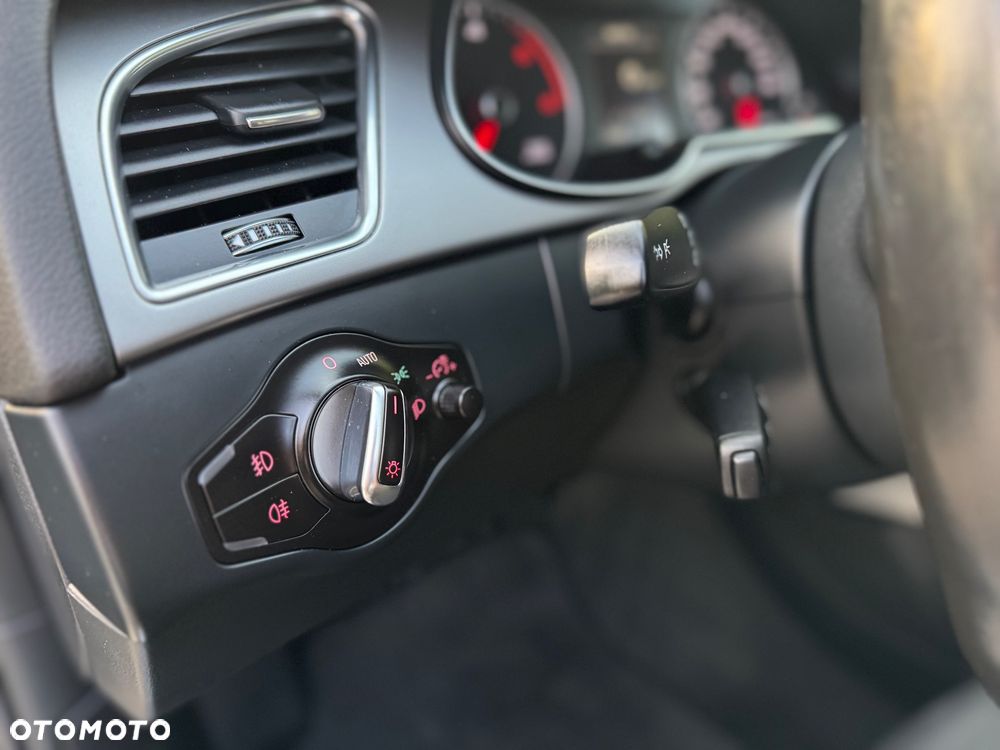 Audi A4 Avant 2.0 TDI DPF S line Sportpaket - 29