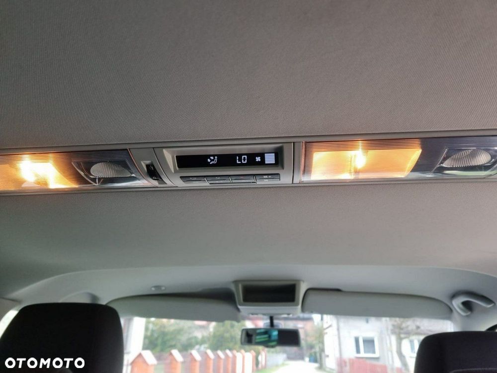 Volkswagen Multivan - 21