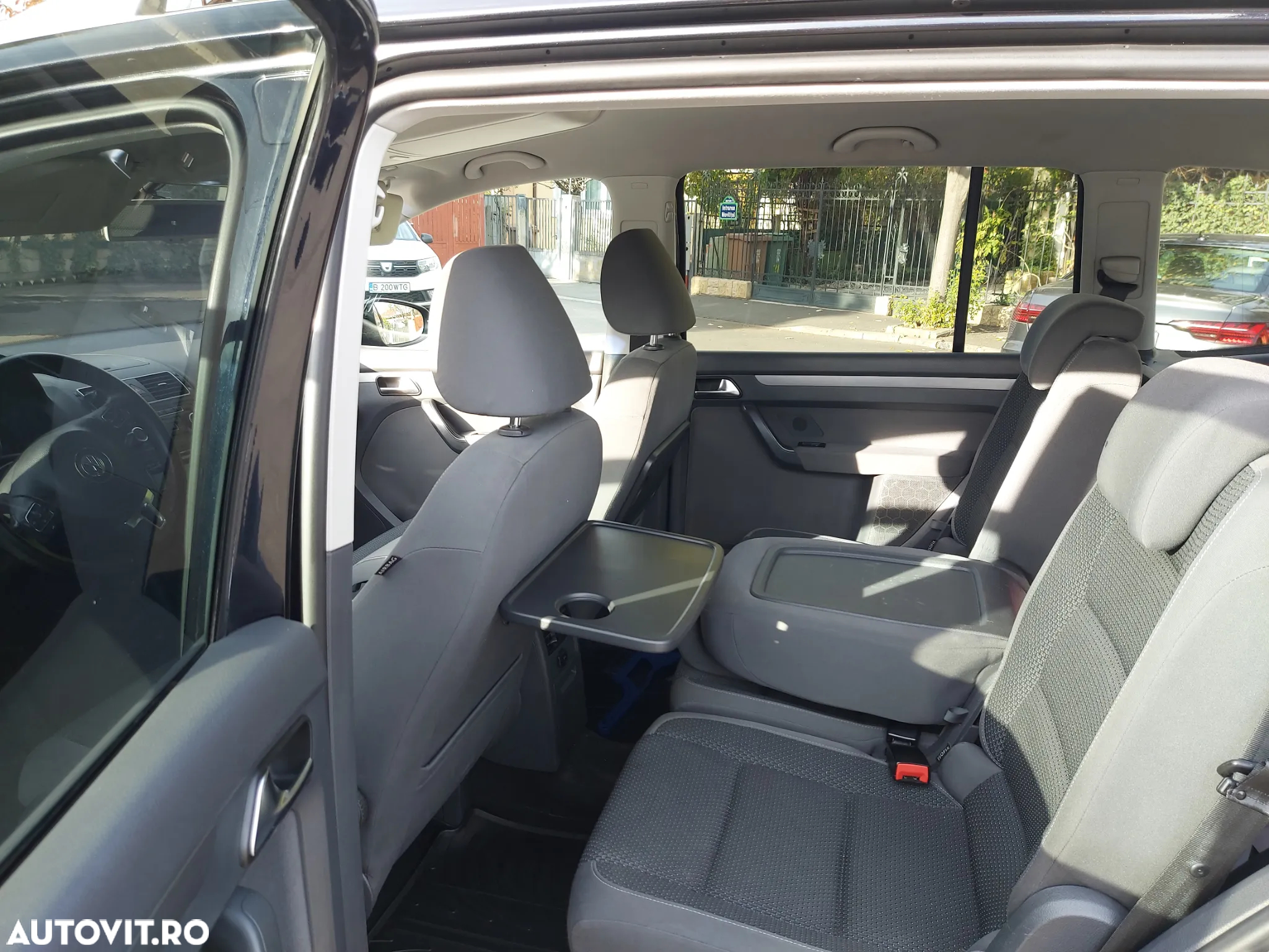 Volkswagen Touran 1.6 TDI DSG Comfortline - 17