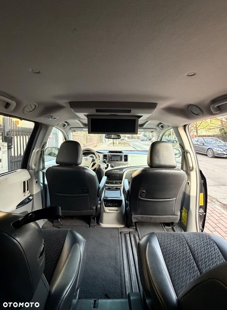 Toyota Sienna 3.5 V6 XLE AWD - 6