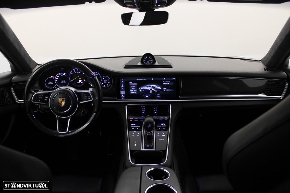 Porsche Panamera - 23