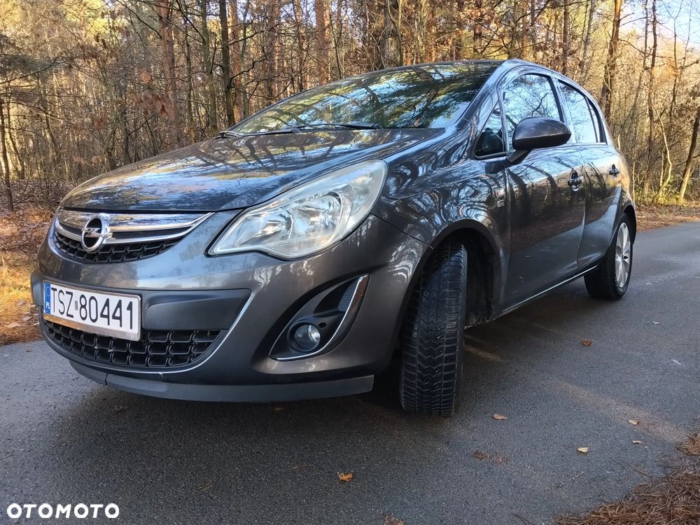 Opel Corsa 1.4 16V Color Edition - 4