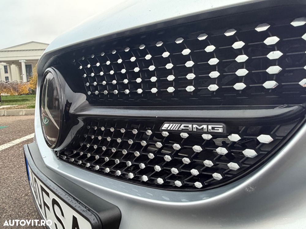 Mercedes-Benz C 400 4Matic T 7G-TRONIC AMG Line - 11