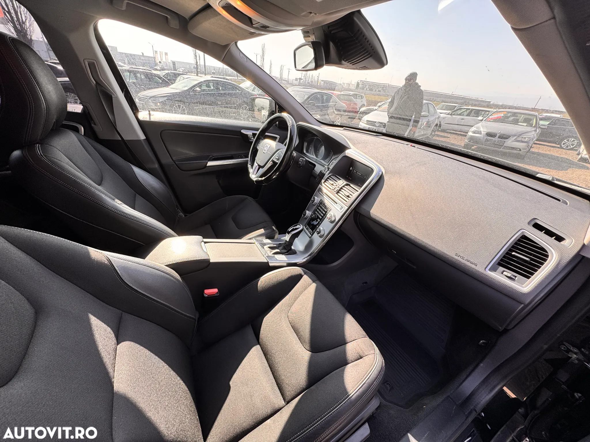 Volvo XC 60 D4AWD Kinetic - 17