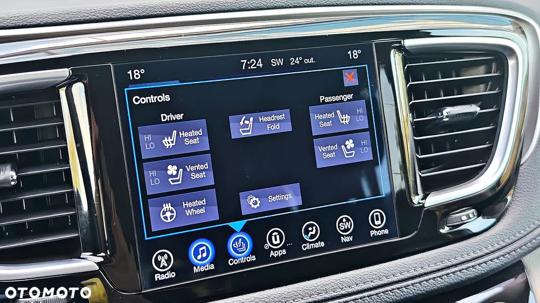 Chrysler Pacifica - 14