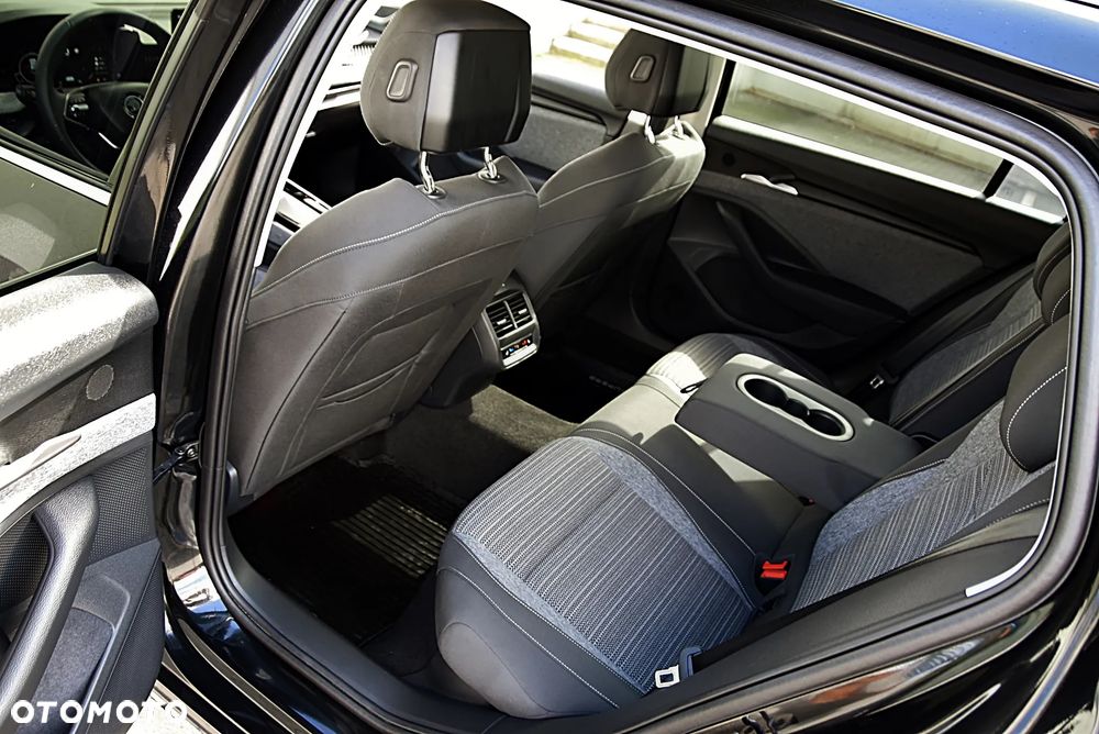 Skoda Superb 2.0 TDI SCR 4x4 Selection DSG - 23