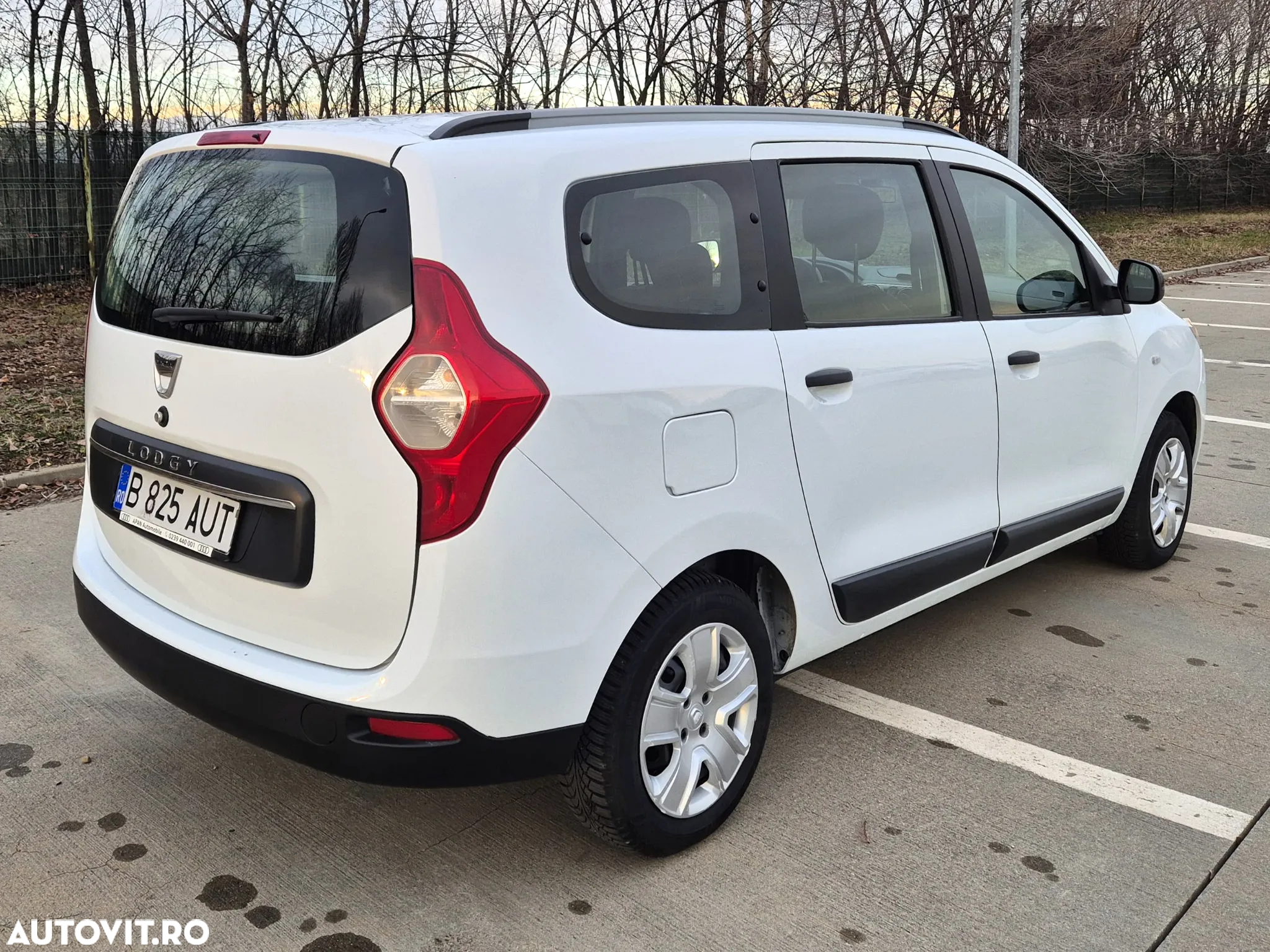 Dacia Lodgy 1.6 SCe Laureate - 8