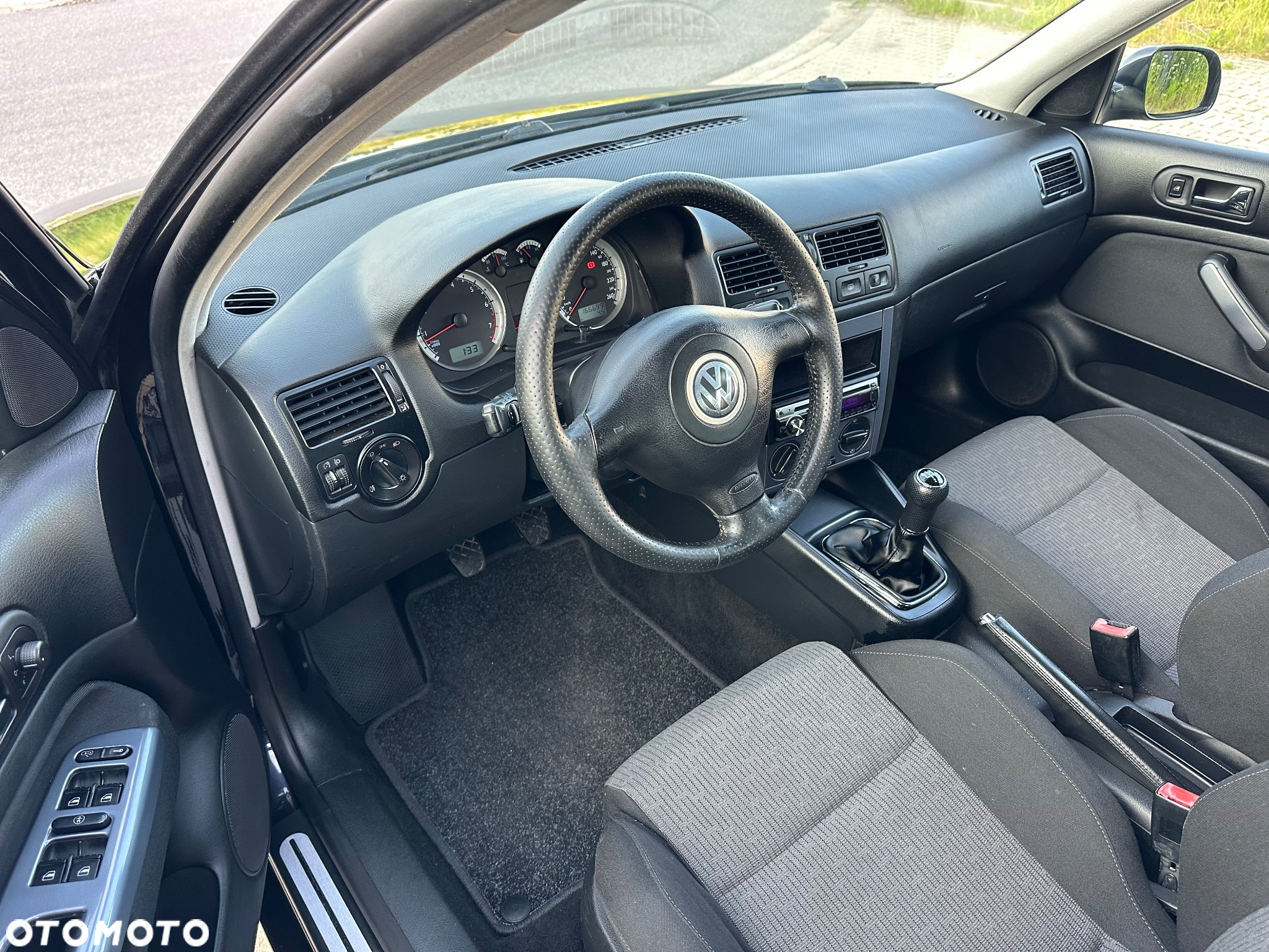 Volkswagen Bora 2.0 Comfortline - 17
