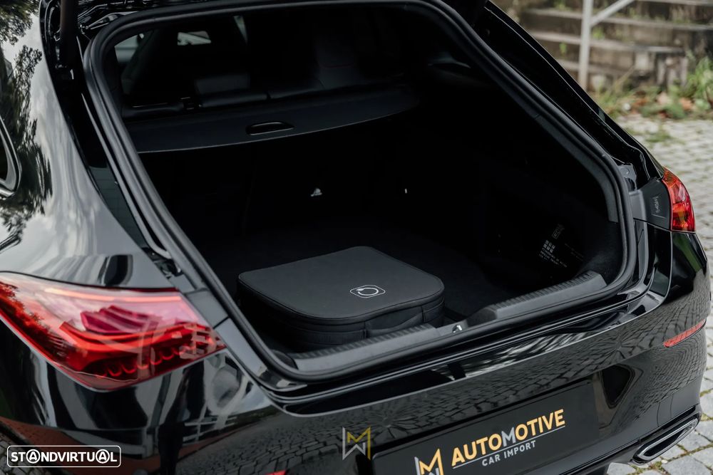 Mercedes-Benz CLA 250 e Shooting Brake AMG Line - 35