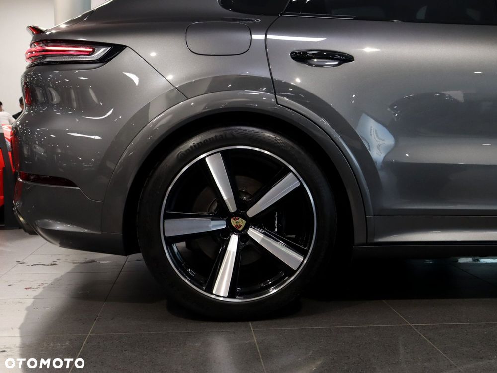 Porsche Cayenne GTS - 13