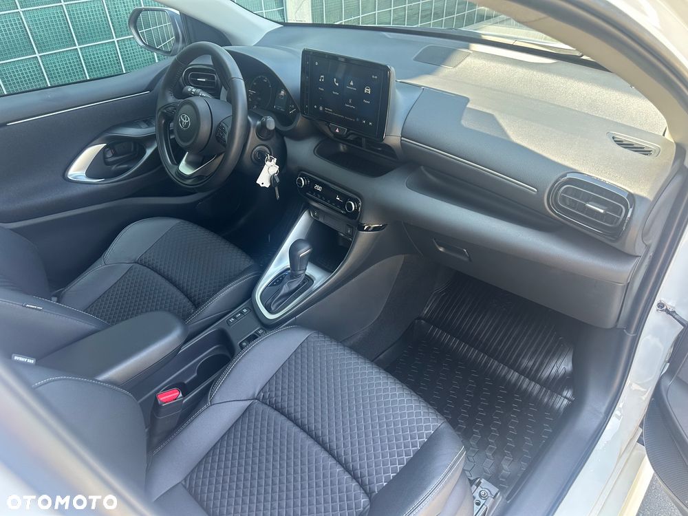 Toyota Yaris 116 1.5 VVT-i Club - 8