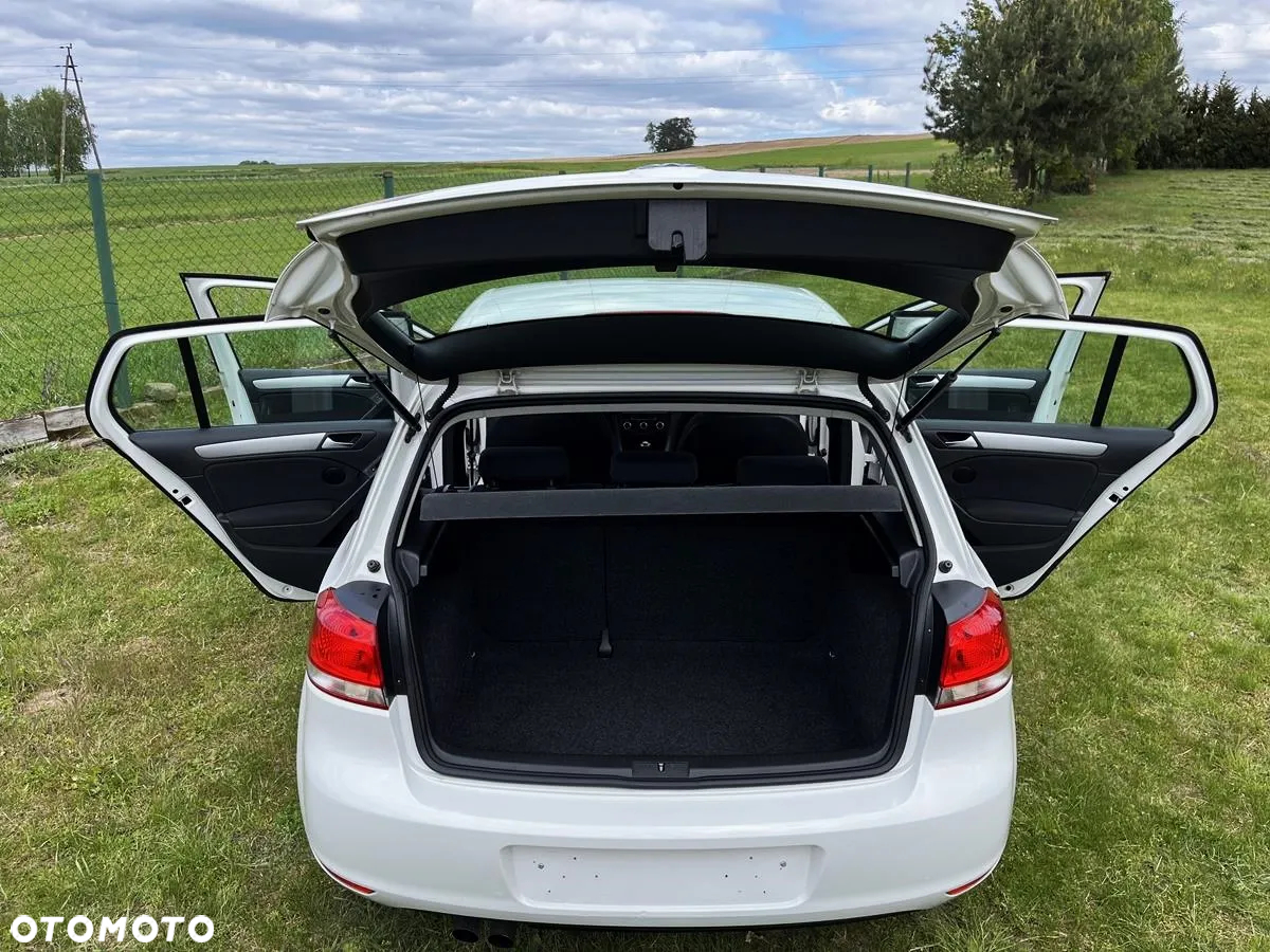 Volkswagen Golf - 10