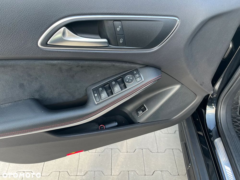 Mercedes-Benz GLA 45 AMG 4-Matic Edition 1 - 18