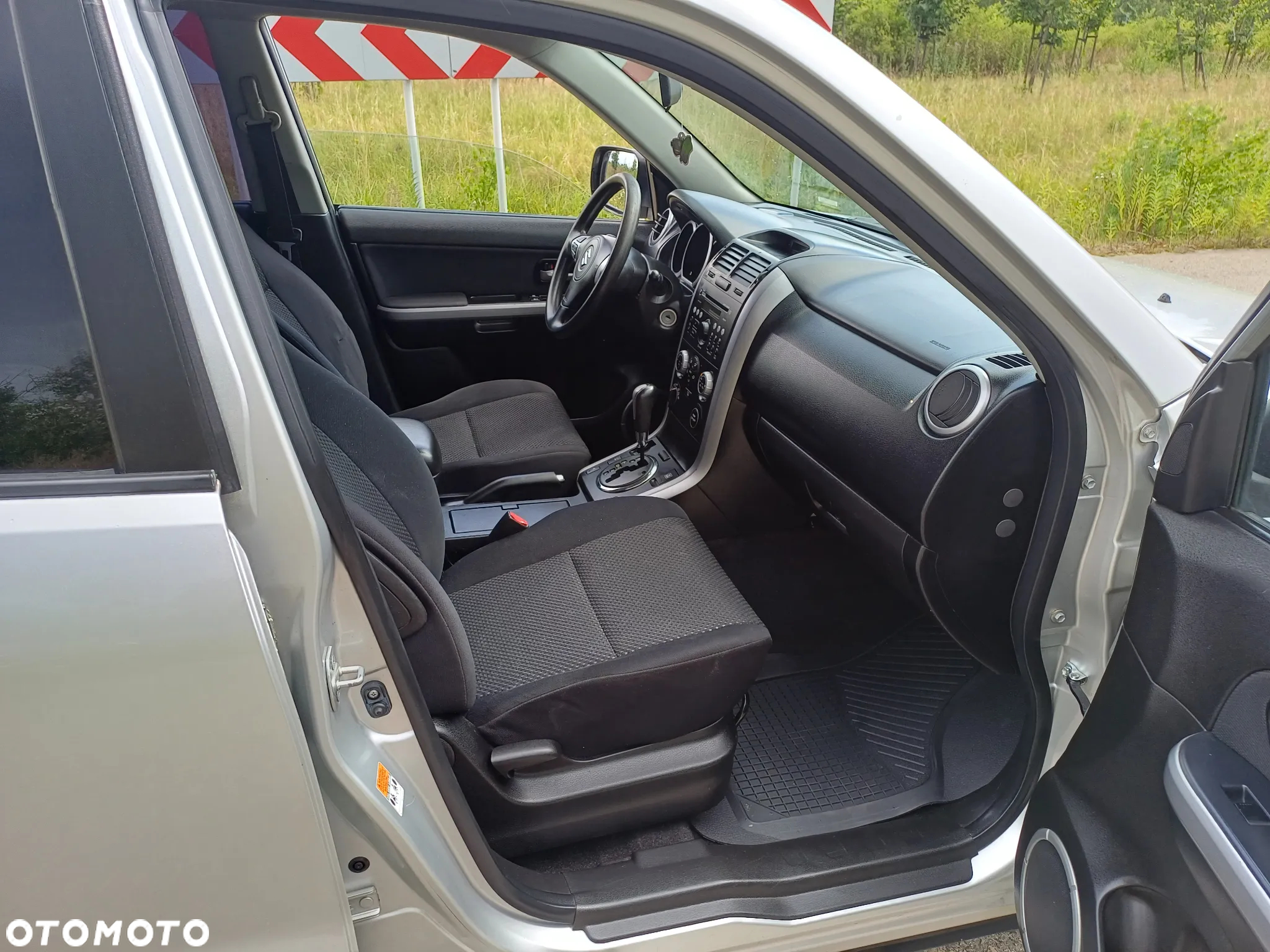 Suzuki Grand Vitara 2.0 Automatik Comfort + - 8