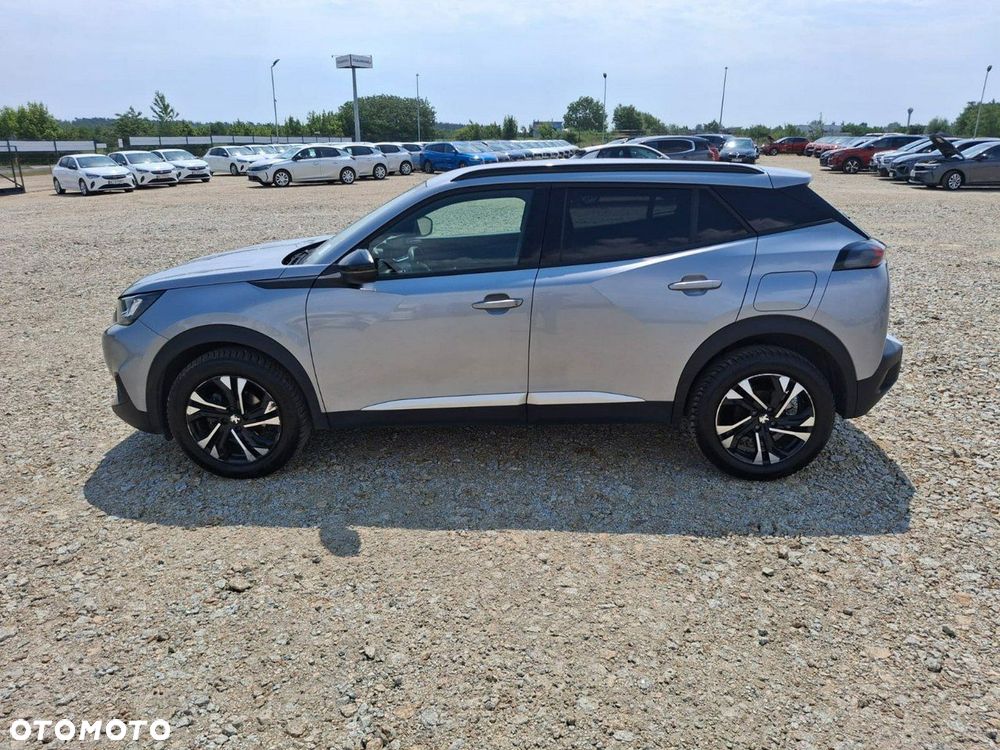 Peugeot 2008 - 8