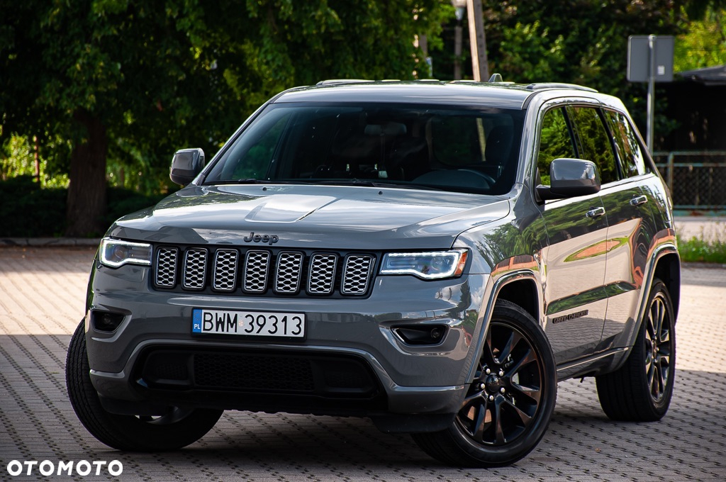 Jeep Grand Cherokee - 18