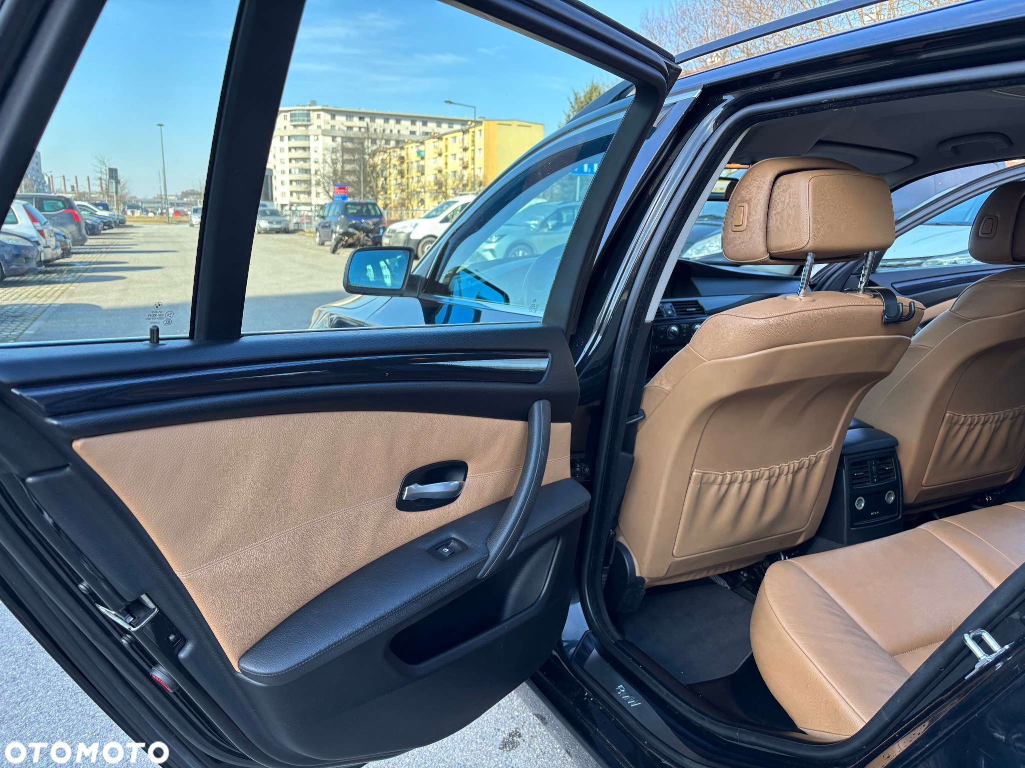 BMW Seria 5 525d - 31