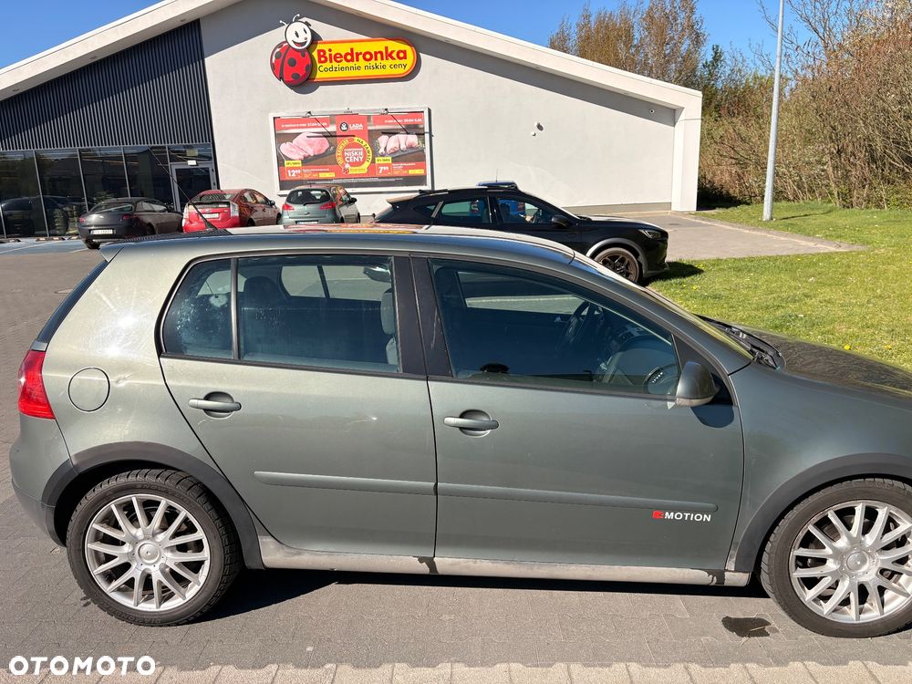 Volkswagen Golf 2.0 TDI Sportline - 2