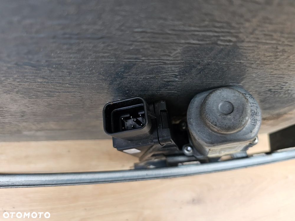 PODNOŚNIK ELEKTRYCZNY SZYBY LEWY TYŁ OPEL MERIVA A EUROPA 93389553 - 5