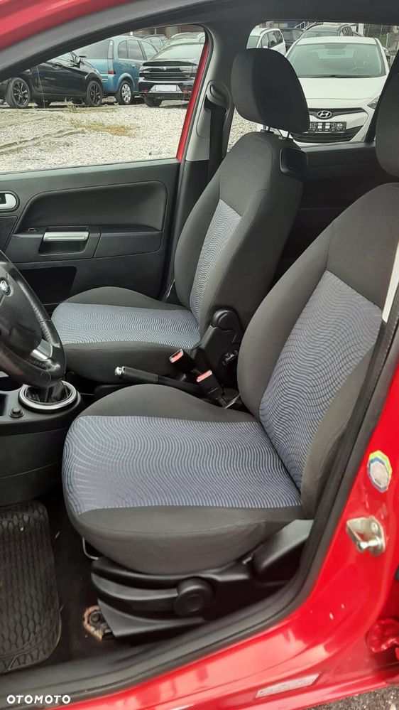Ford Fusion 1.4 + - 13