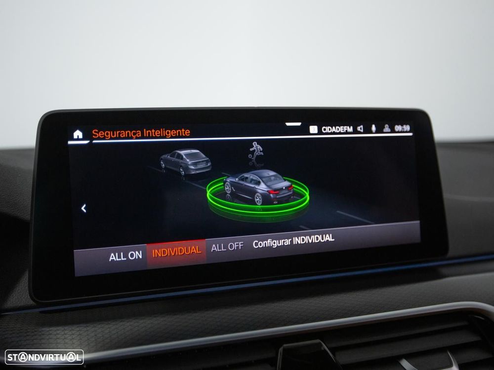 BMW 530 e Pack 50 anos M - 33