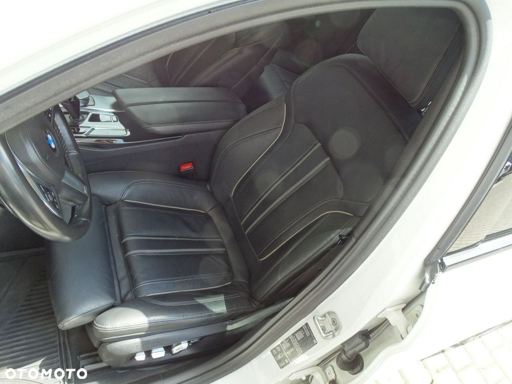 BMW Seria 5 540d xDrive mHEV M Sport sport - 18
