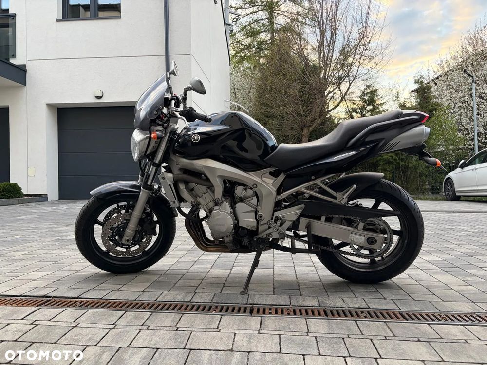 Yamaha FZ6 - 1