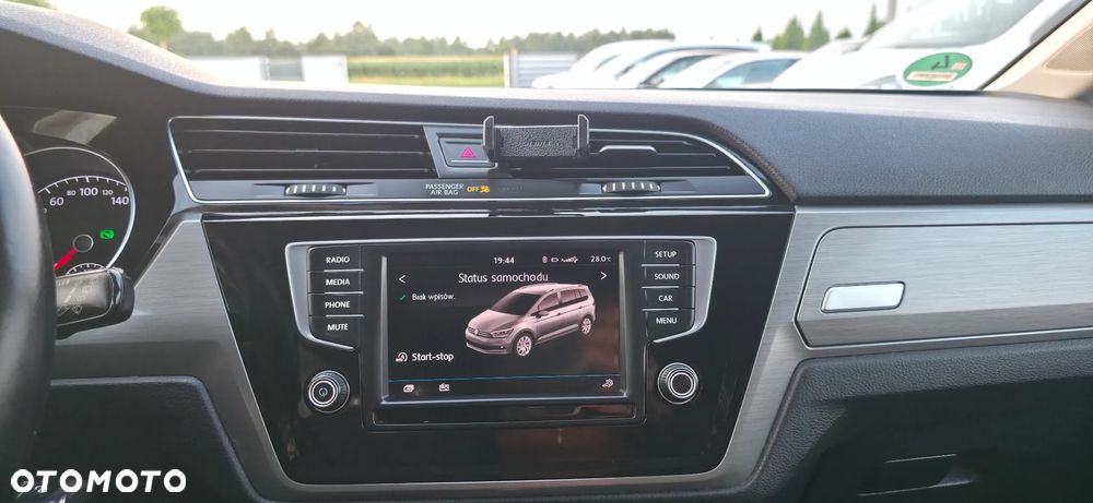 Volkswagen Touran 2.0 TDI BMT Active DSG - 22