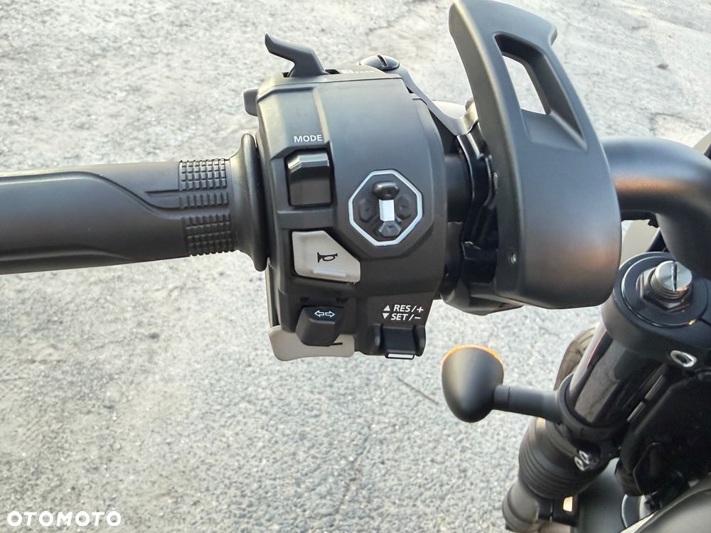 Honda CMX - 10