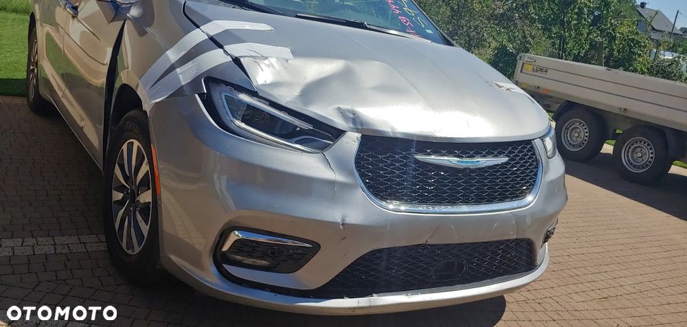 Chrysler Pacifica - 17